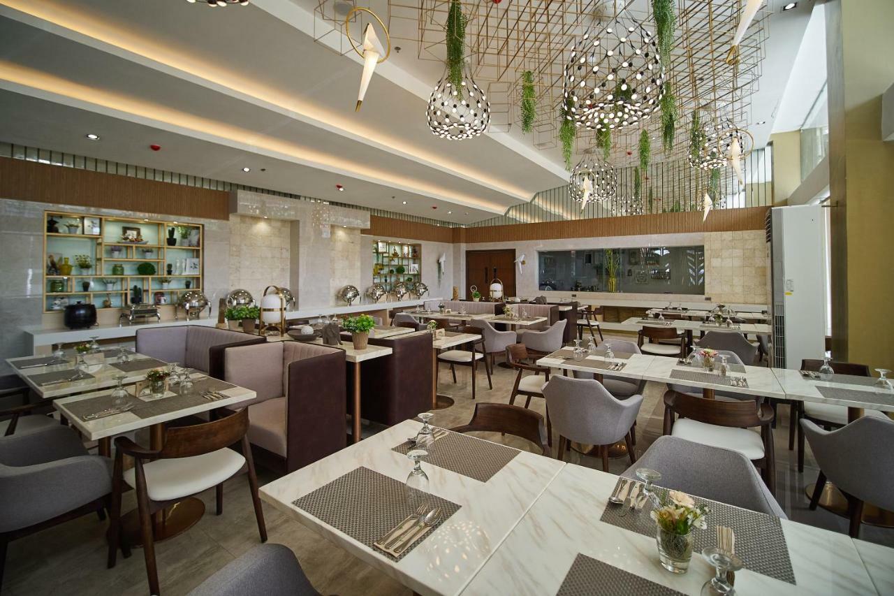 J7 Plaza Hotel Iloilo Zewnętrze zdjęcie