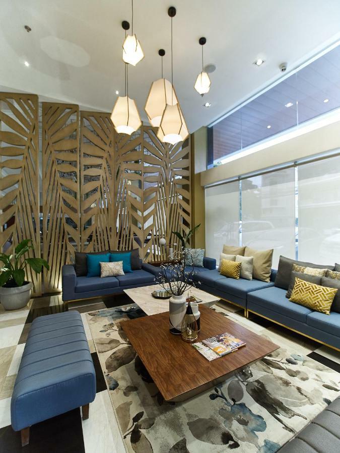 J7 Plaza Hotel Iloilo Zewnętrze zdjęcie