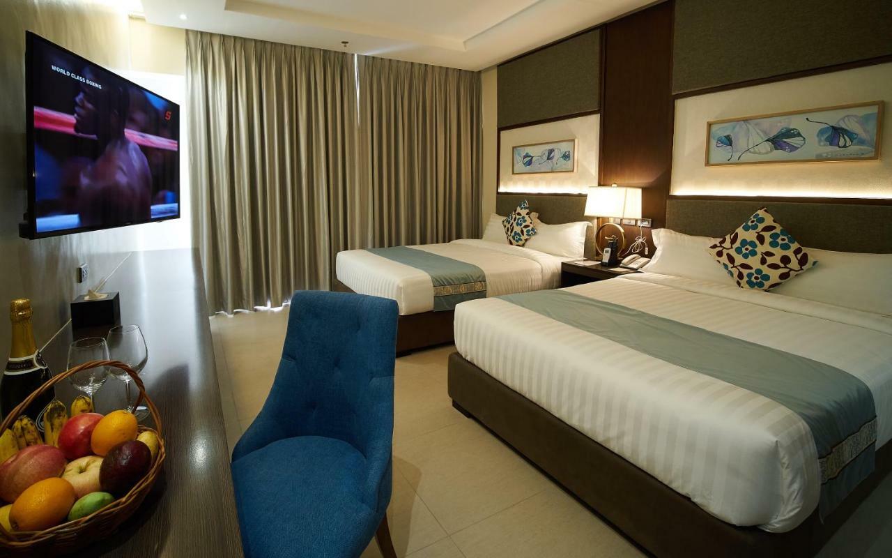 J7 Plaza Hotel Iloilo Zewnętrze zdjęcie